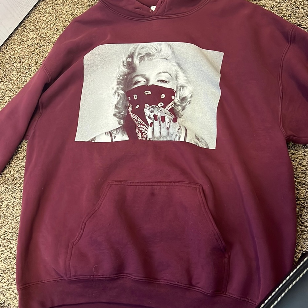 XL Red Marilyn Monroe Graphic Hoodie